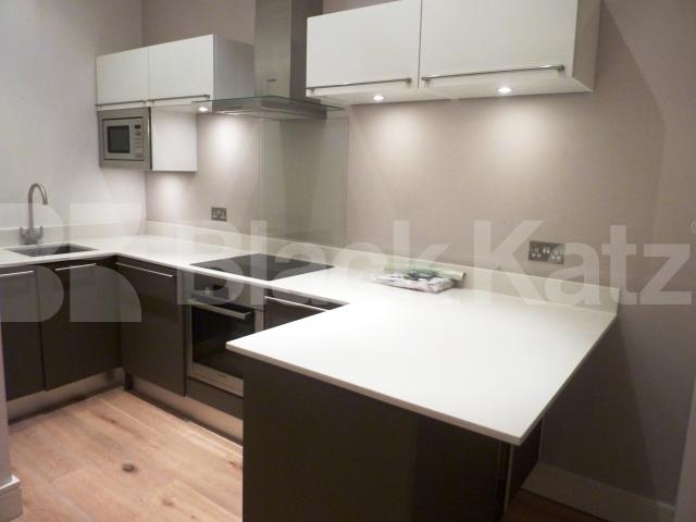 			GREAT APARTMENT IN A FANTASTIC LOCATION, 1 Bedroom, 1 bath, 1 reception Flat			 Murray Street, CAMDEN